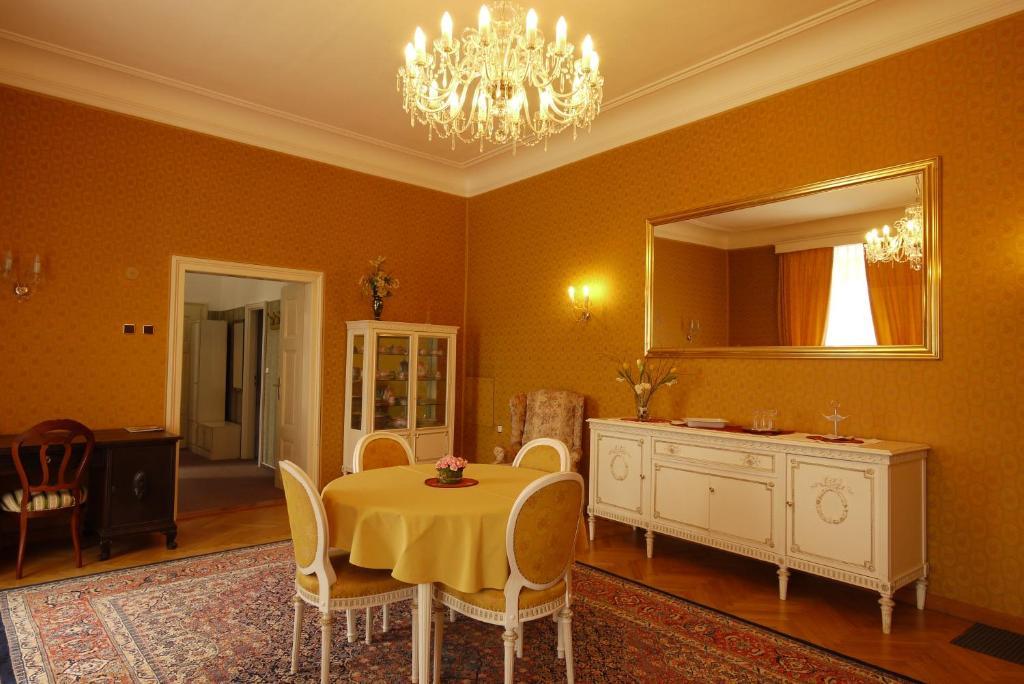 Schlosshotel Zamek Zdíkov Cameră foto